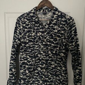 Patagonia Navy and Cream Abstract Print Shirt